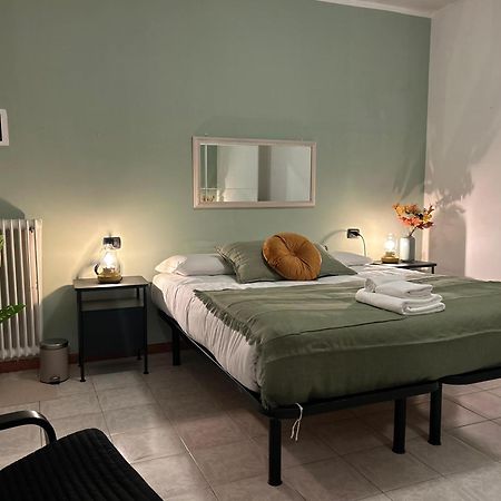 Accogliente Stanza Privata Con Bagno Privato - Daniele'S House Apartment San Donato Milanese Luaran gambar