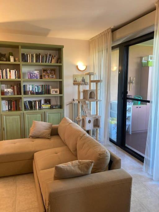 Accogliente Stanza Privata Con Bagno Privato - Daniele'S House Apartment San Donato Milanese Luaran gambar