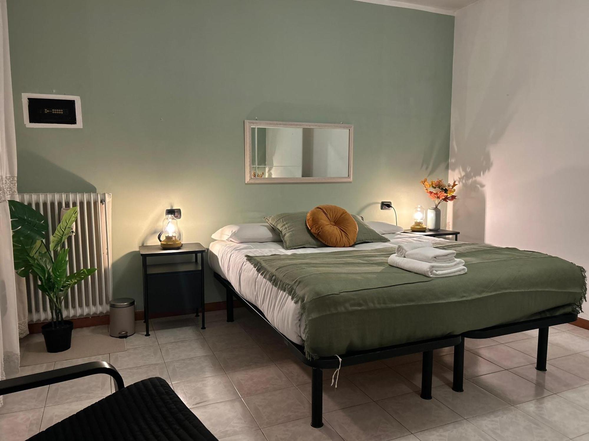 Accogliente Stanza Privata Con Bagno Privato - Daniele'S House Apartment San Donato Milanese Luaran gambar