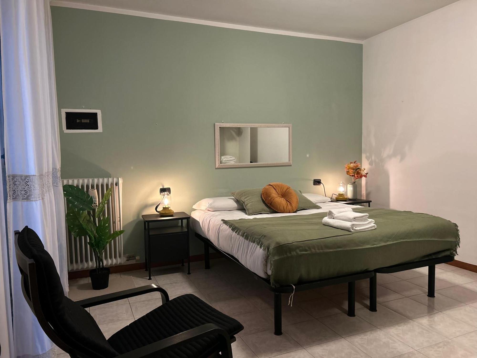Accogliente Stanza Privata Con Bagno Privato - Daniele'S House Apartment San Donato Milanese Luaran gambar